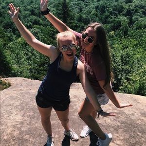 Meet your Posher, Anna